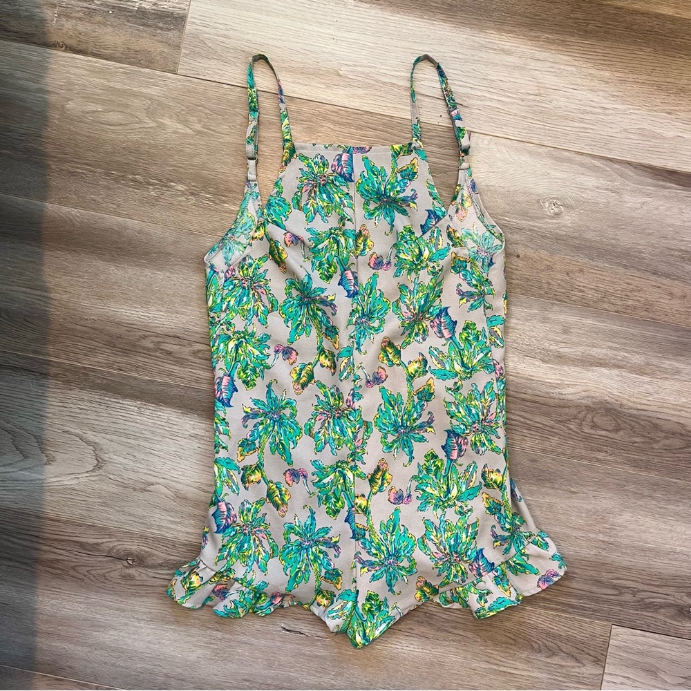 Mika & Gala Floral Romper NWOT